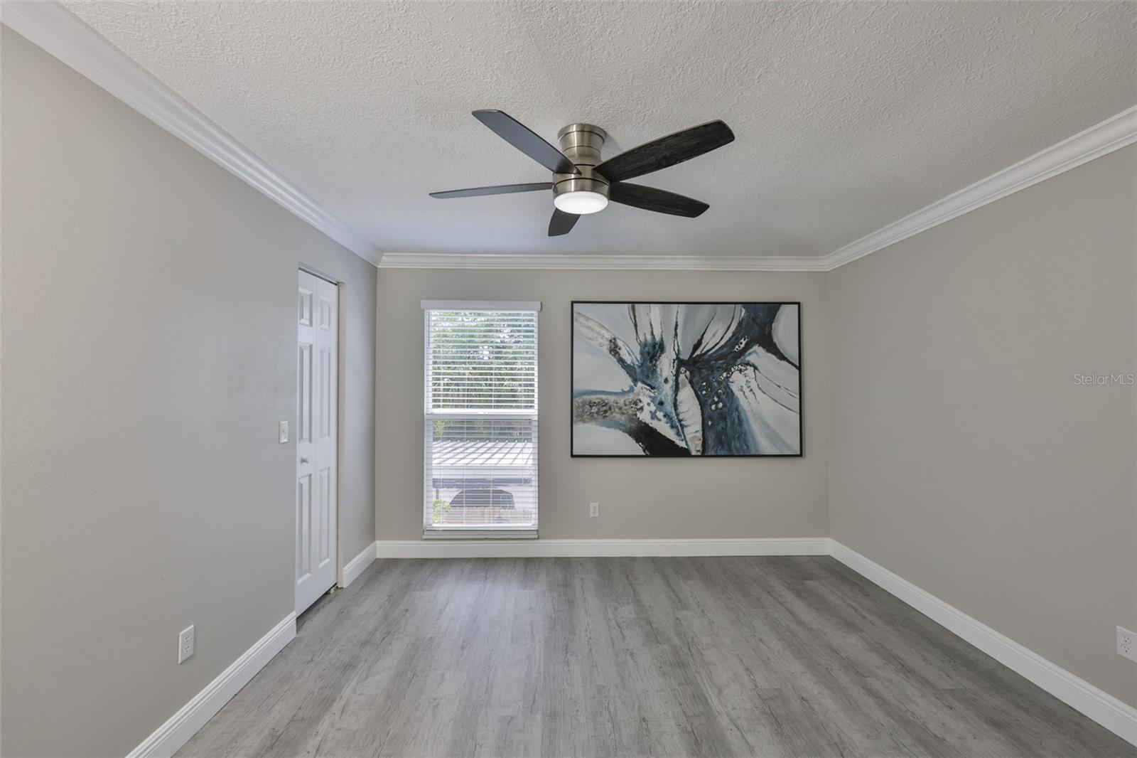 Image 27 of 41 For 2011-- Carolina Avenue