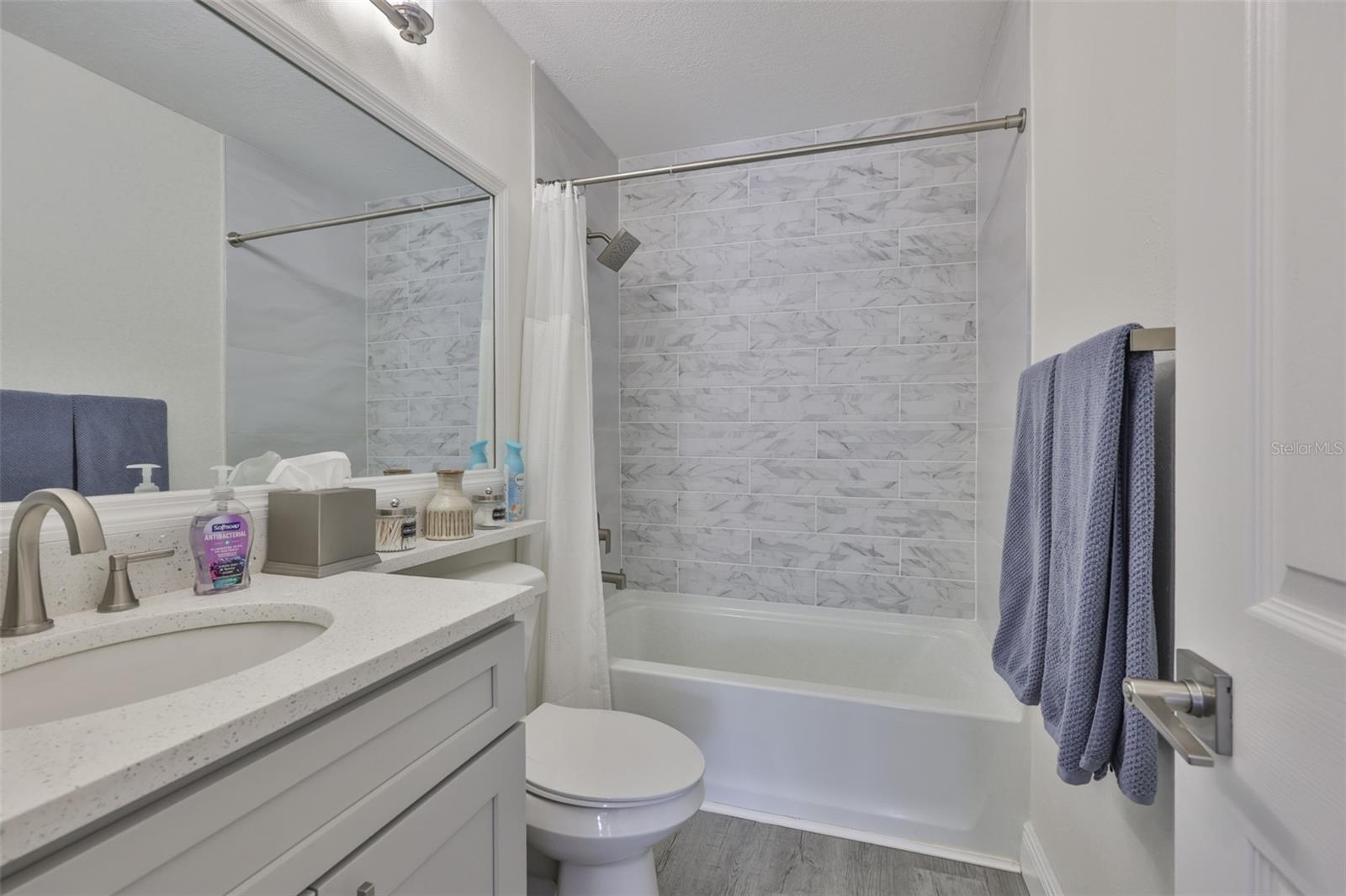 Image 30 of 41 For 2011-- Carolina Avenue