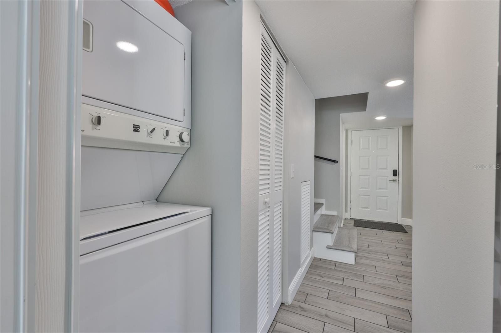 Image 31 of 41 For 2011-- Carolina Avenue