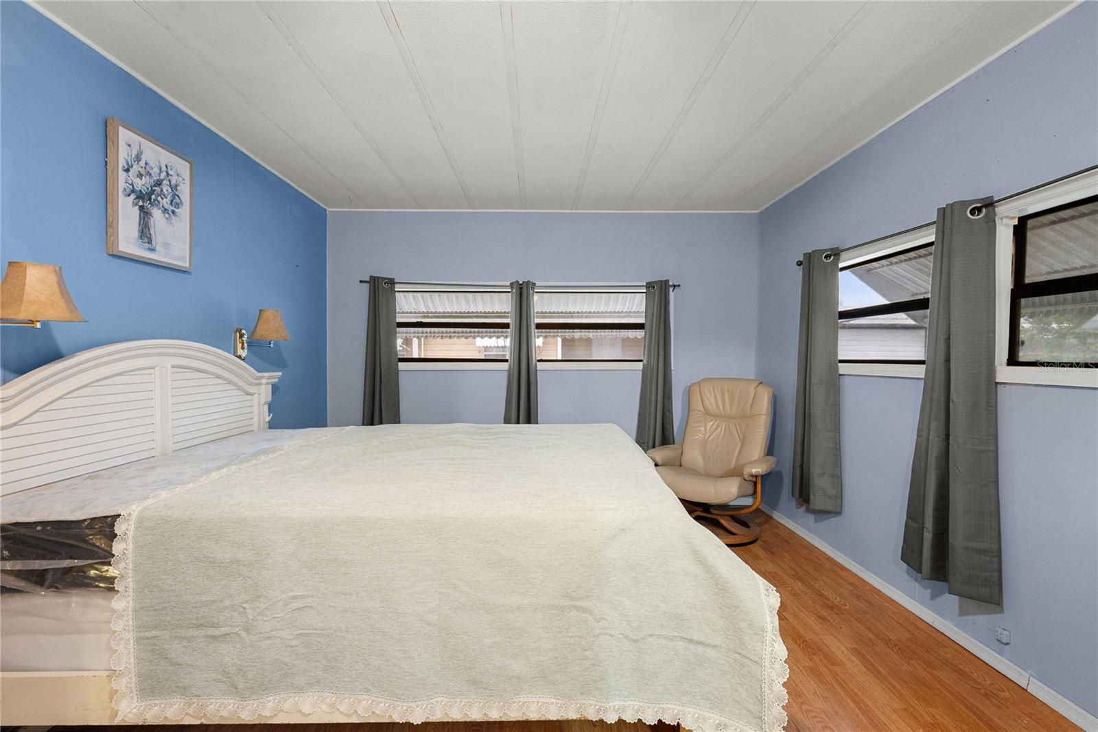 Image 16 of 40 For 37136 8th Avenue