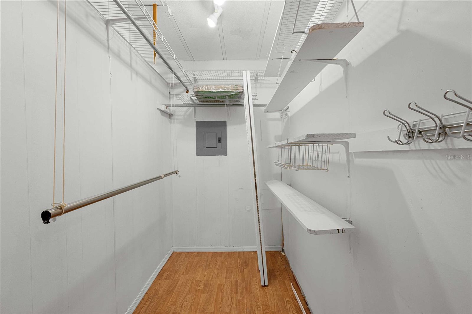 Image 18 of 40 For 37136 8th Avenue