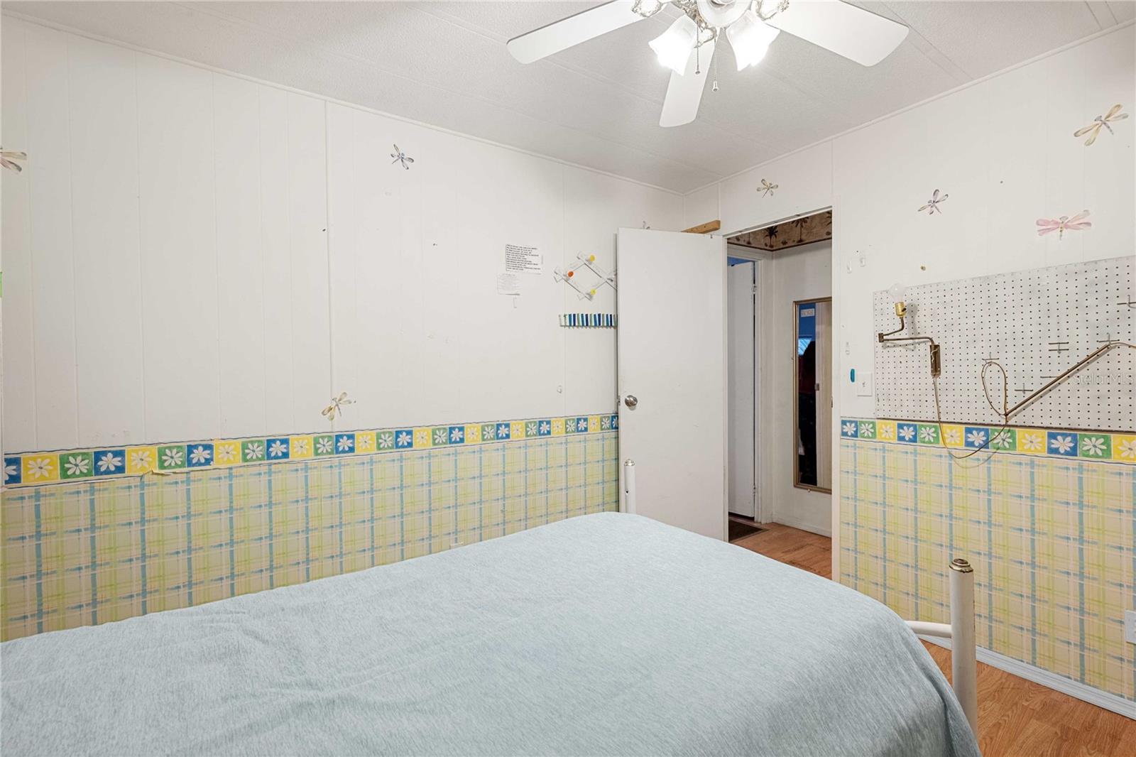 Image 21 of 40 For 37136 8th Avenue