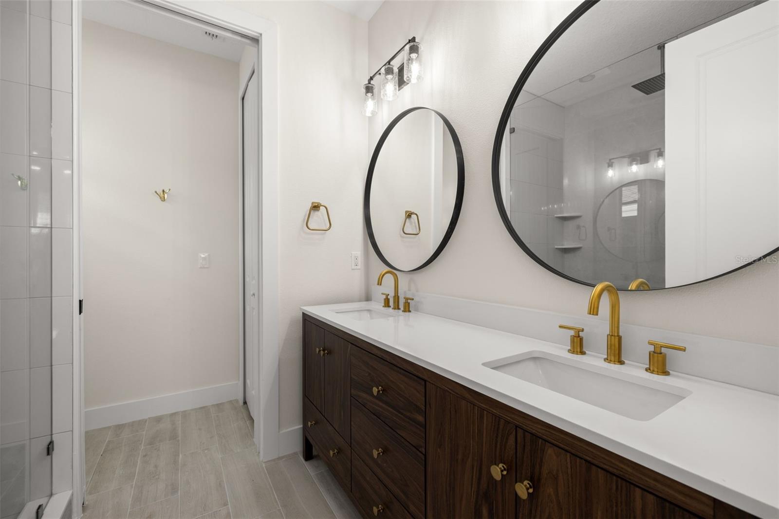 Image 11 of 19 For 1513 Knollwood Street