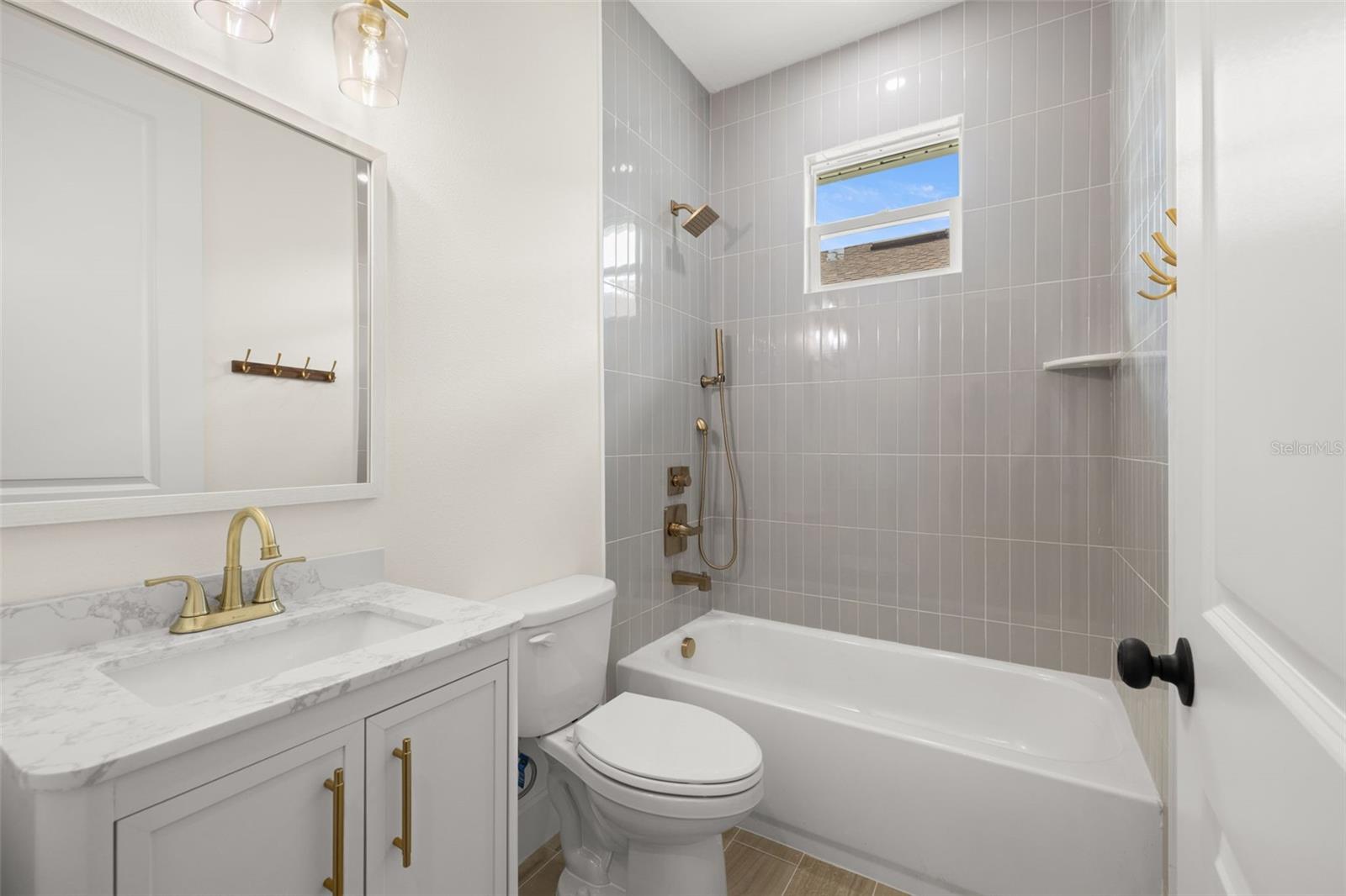 Image 14 of 19 For 1513 Knollwood Street