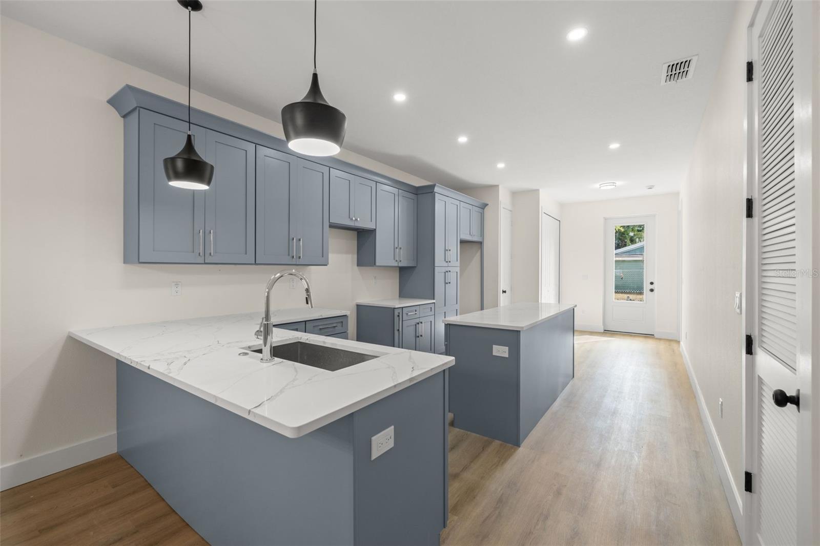 Image 2 of 19 For 1513 Knollwood Street