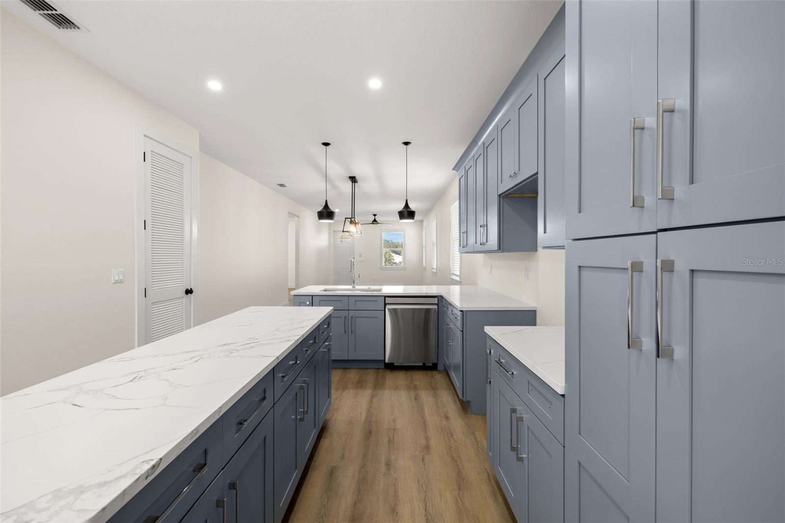 Image 3 of 19 For 1513 Knollwood Street