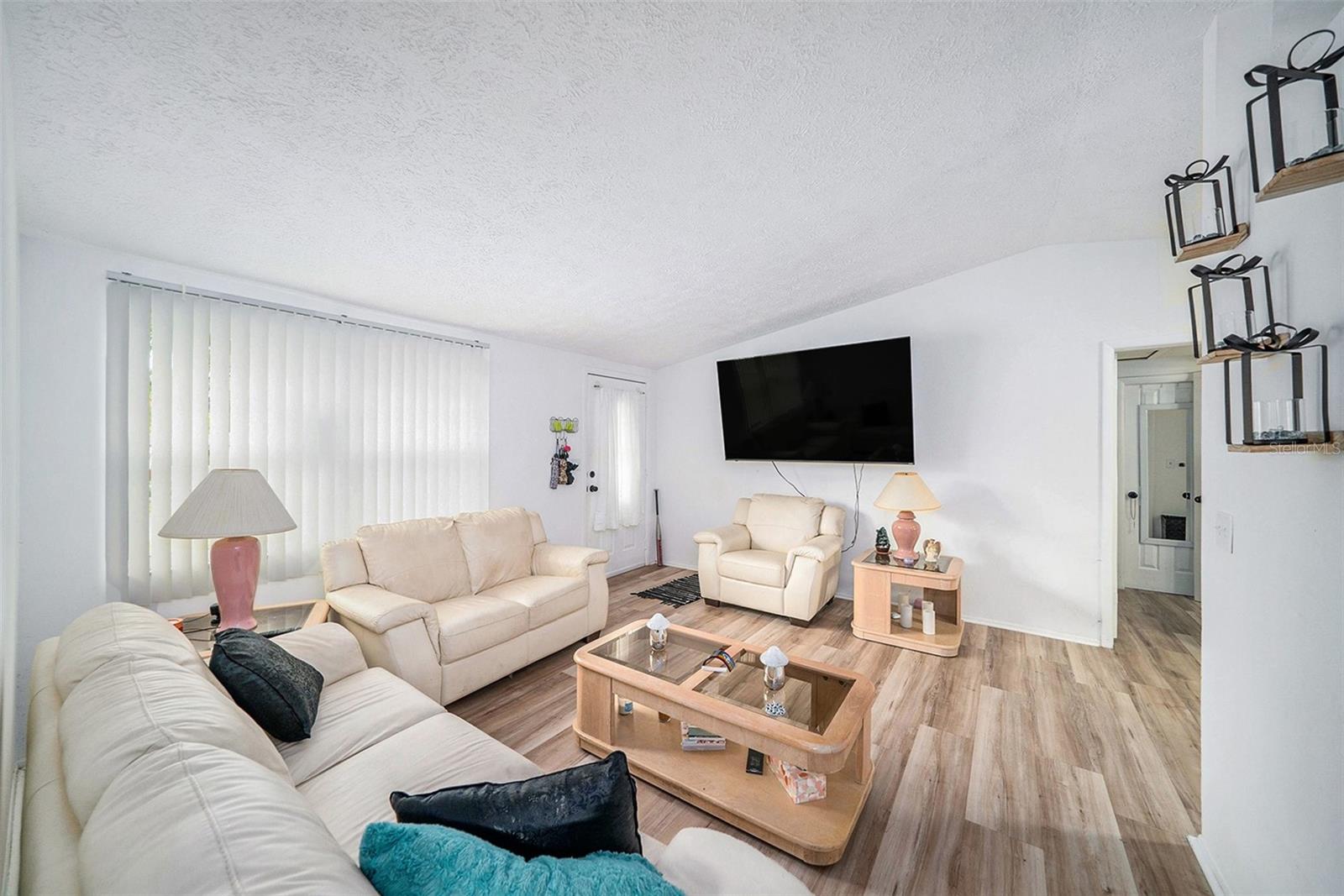 Image 4 of 24 For 7208 Dipaola Drive