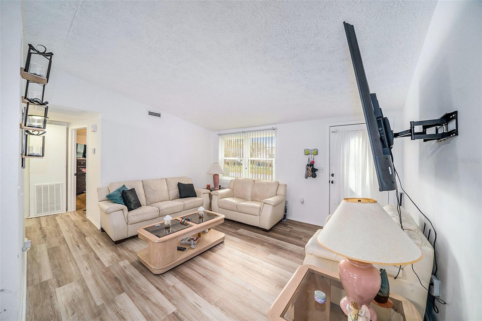 Image 5 of 24 For 7208 Dipaola Drive