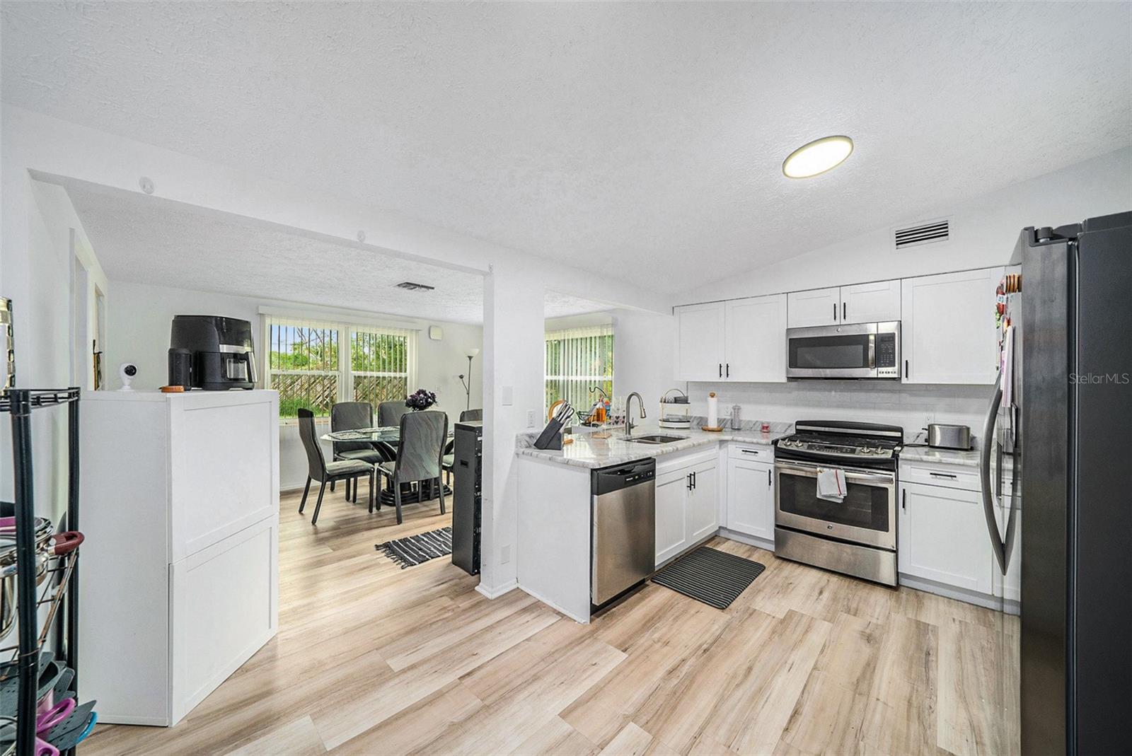 Image 8 of 24 For 7208 Dipaola Drive