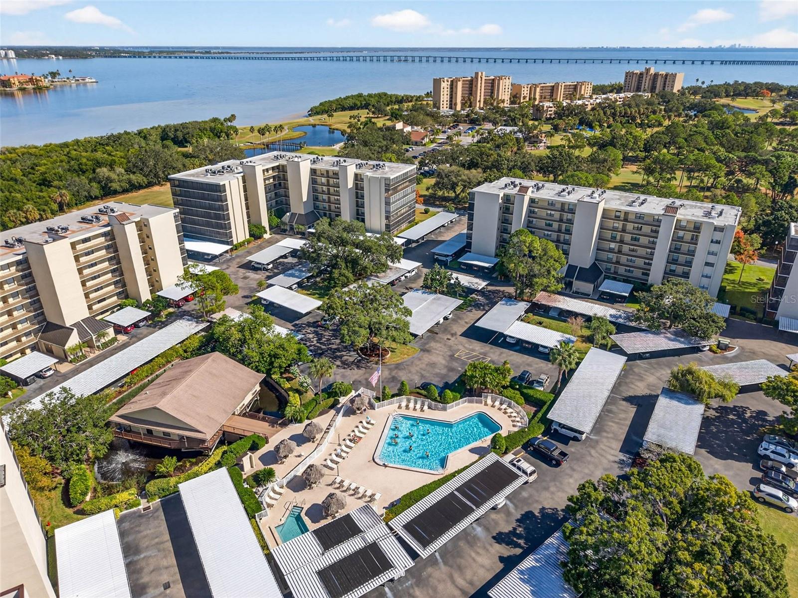 Image 12 of 46 For 800 Cove Cay Drive 4d