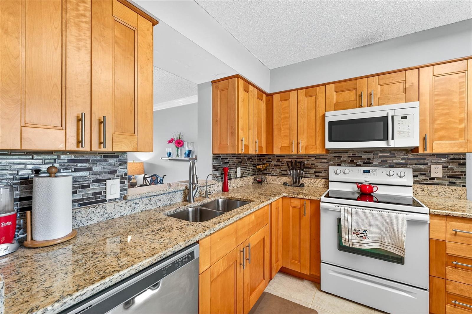 Image 15 of 46 For 800 Cove Cay Drive 4d