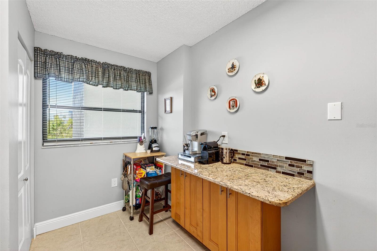 Image 17 of 46 For 800 Cove Cay Drive 4d