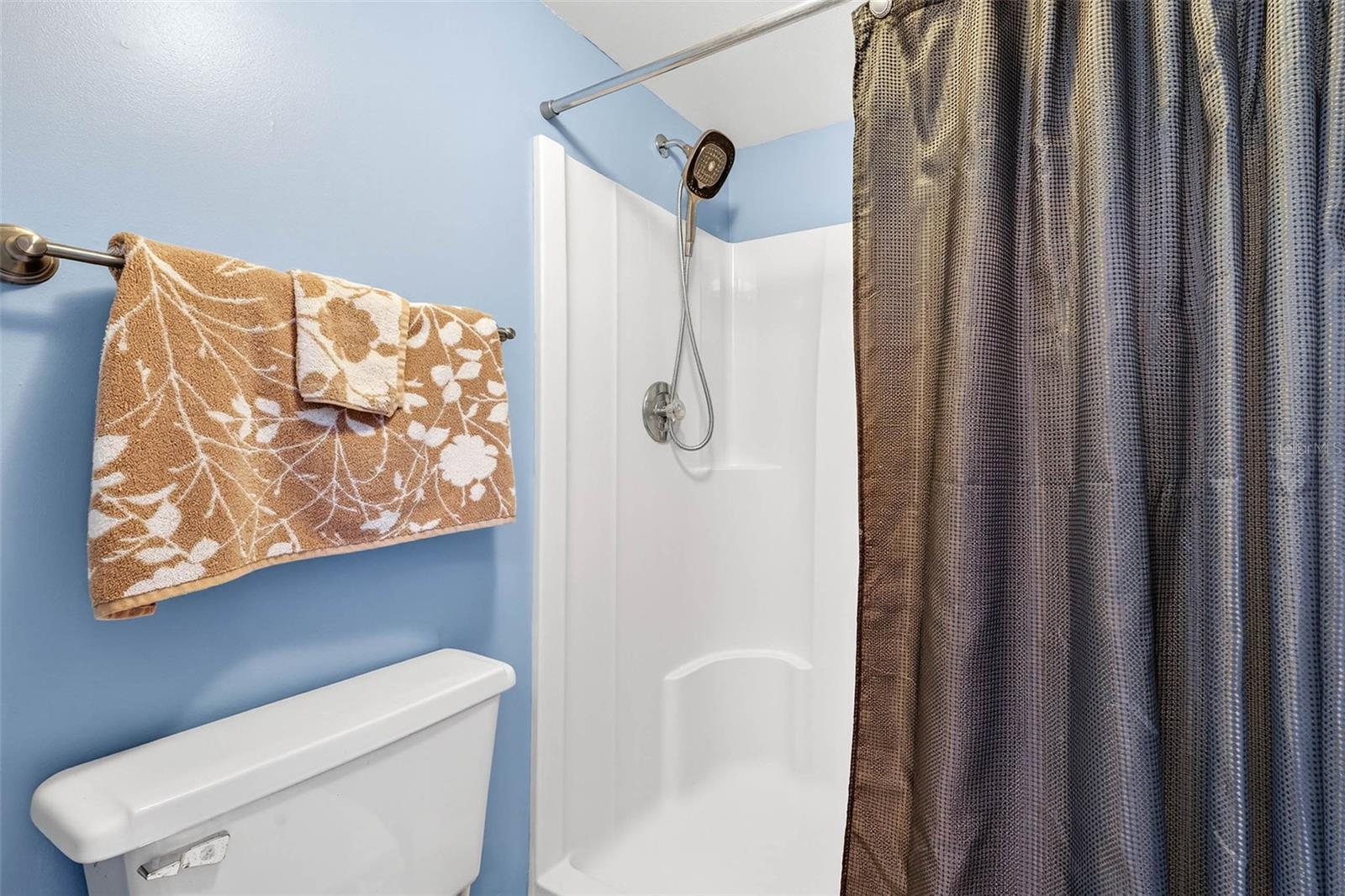 Image 28 of 46 For 800 Cove Cay Drive 4d