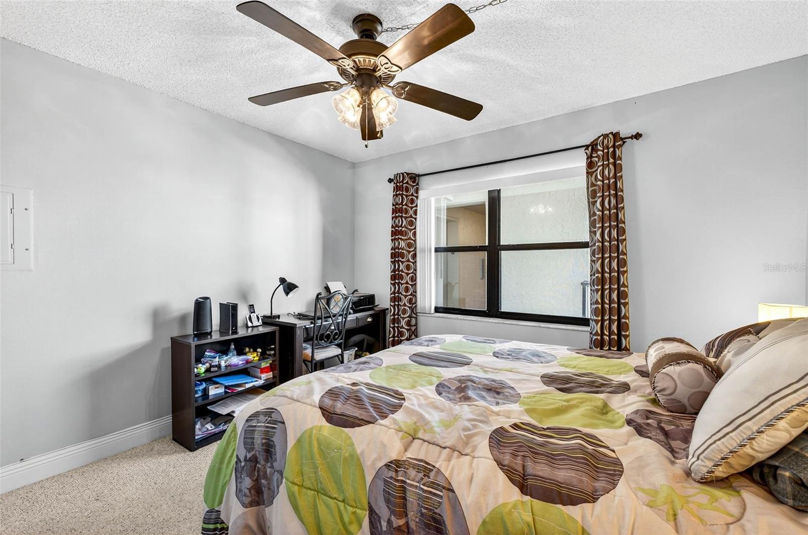 Image 29 of 46 For 800 Cove Cay Drive 4d