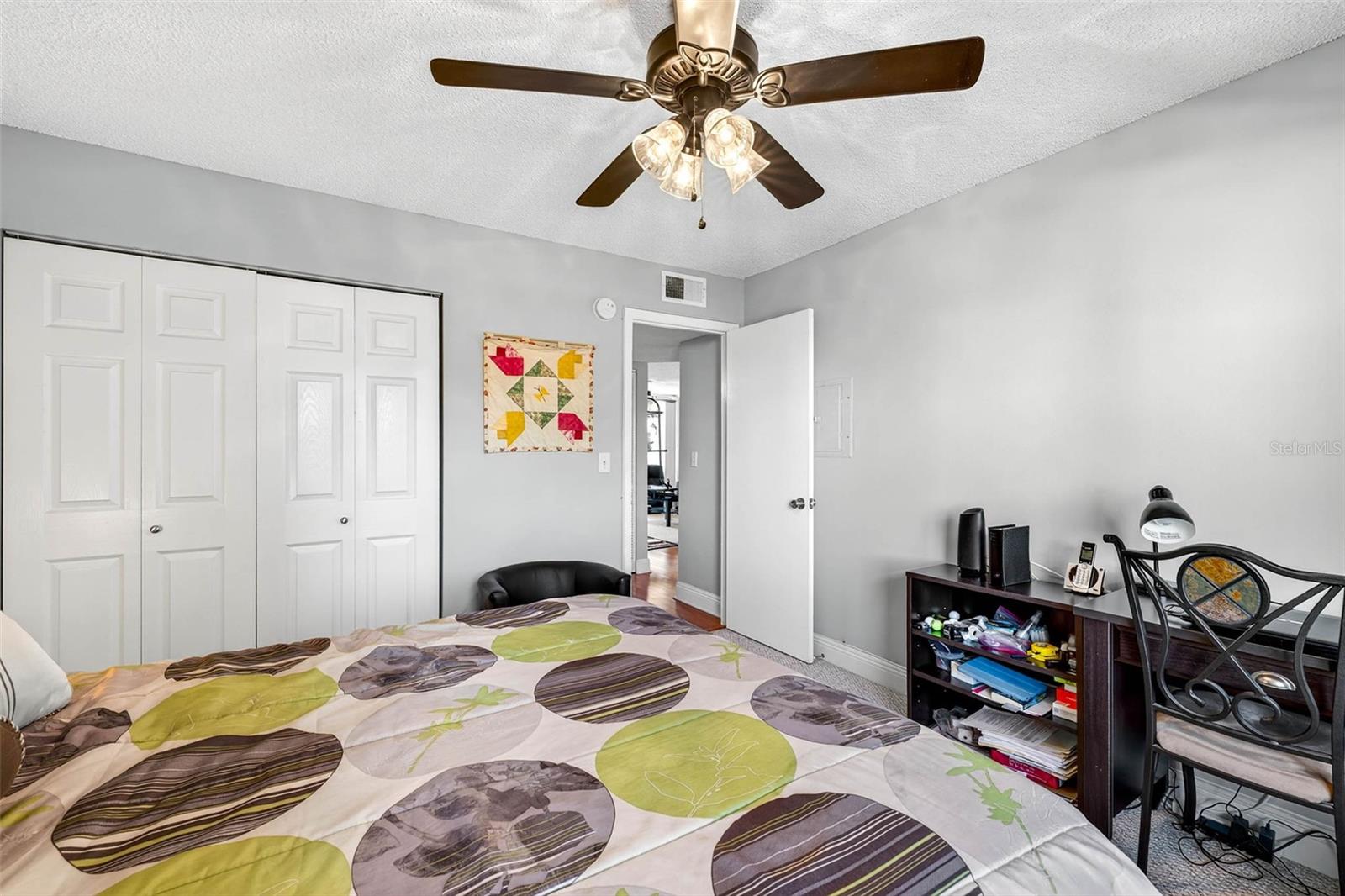 Image 31 of 46 For 800 Cove Cay Drive 4d