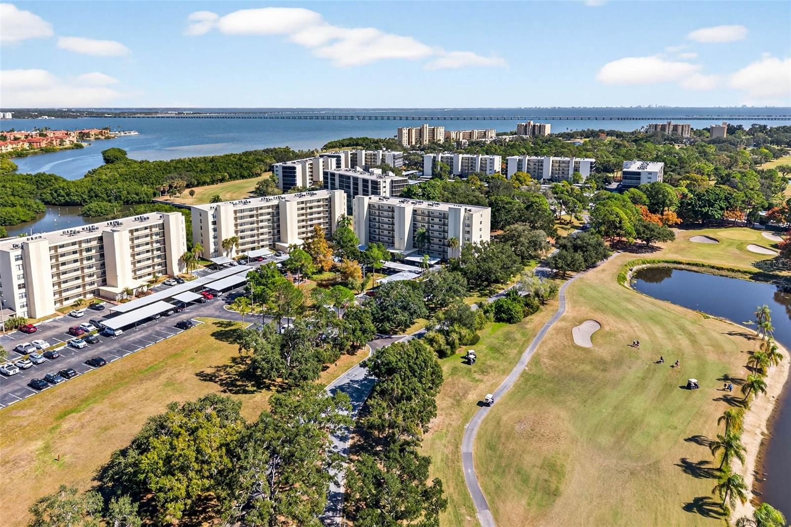 Image 37 of 46 For 800 Cove Cay Drive 4d