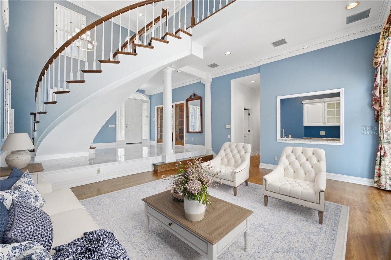 Listing photo id 11 for 15303 Eaton Court