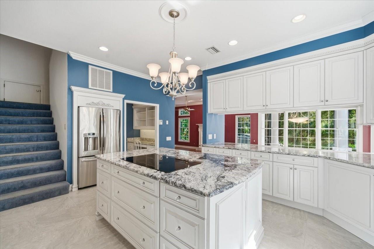 Listing photo id 21 for 15303 Eaton Court