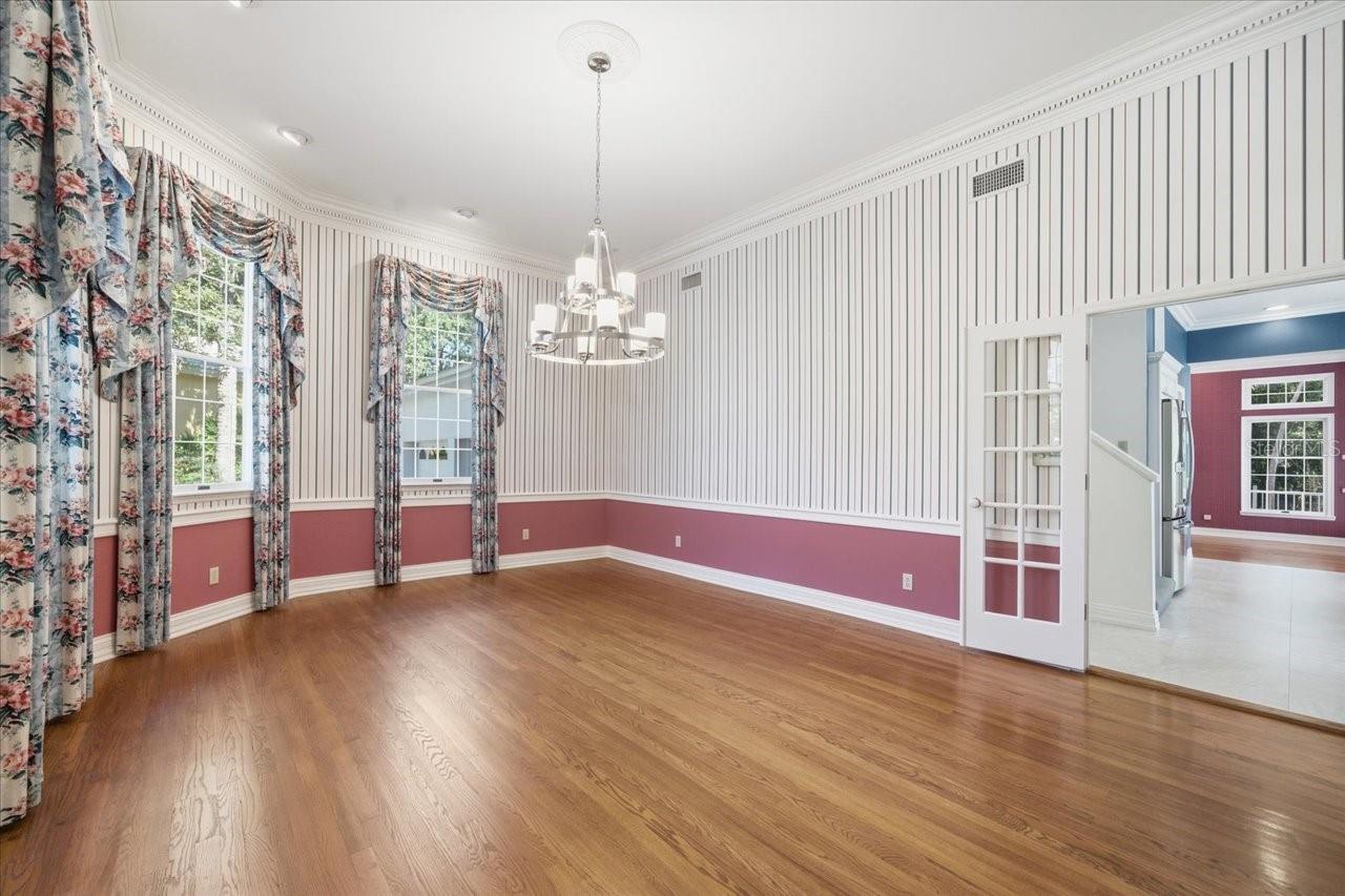 Listing photo id 35 for 15303 Eaton Court