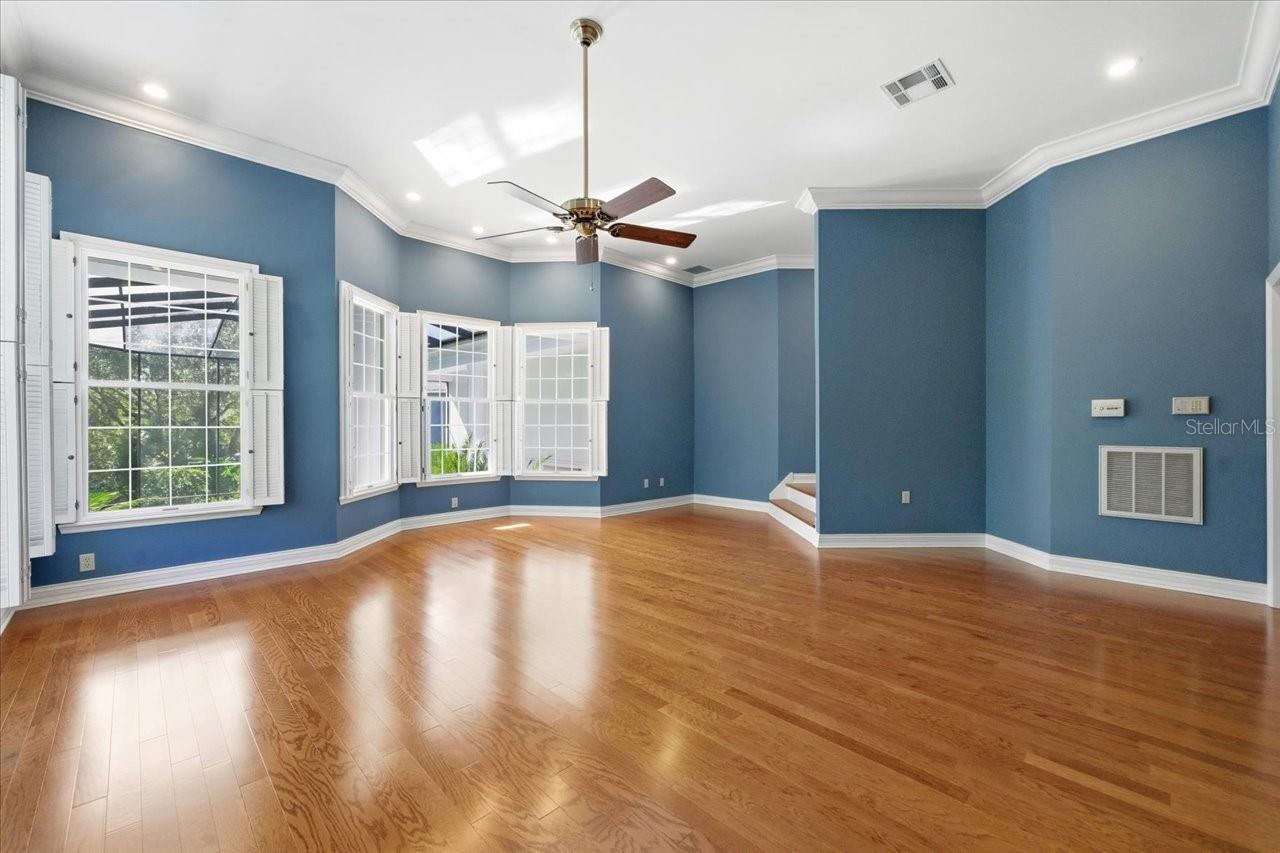 Listing photo id 39 for 15303 Eaton Court