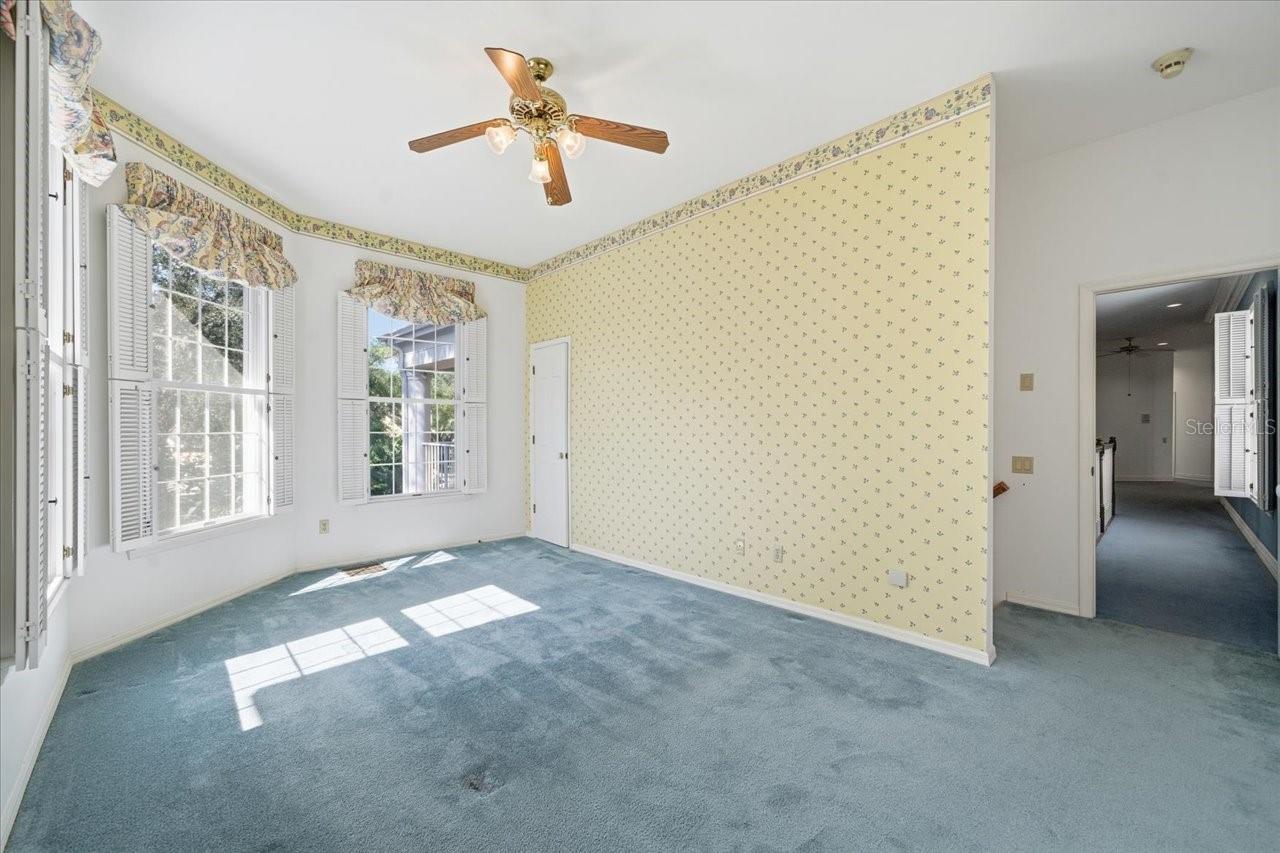 Listing photo id 48 for 15303 Eaton Court