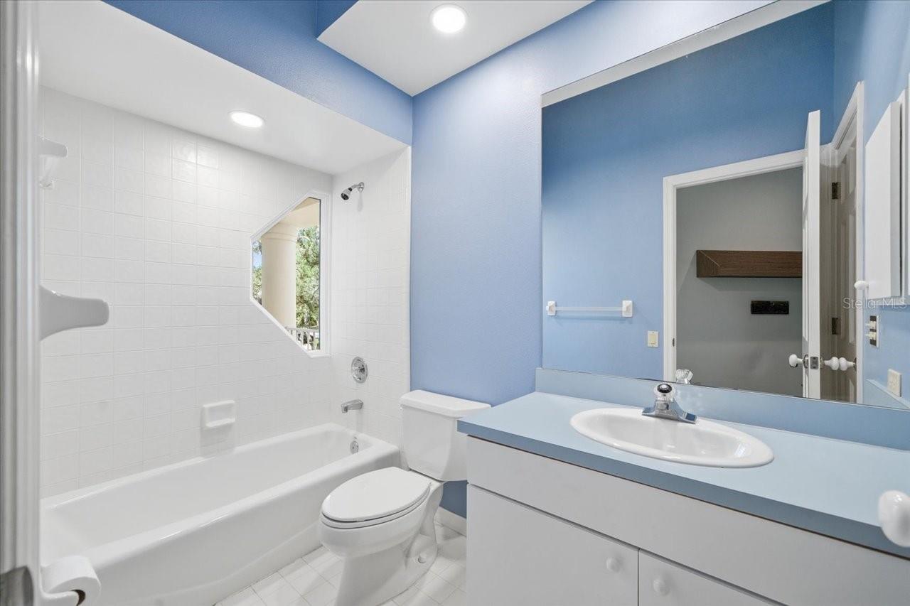 Listing photo id 54 for 15303 Eaton Court