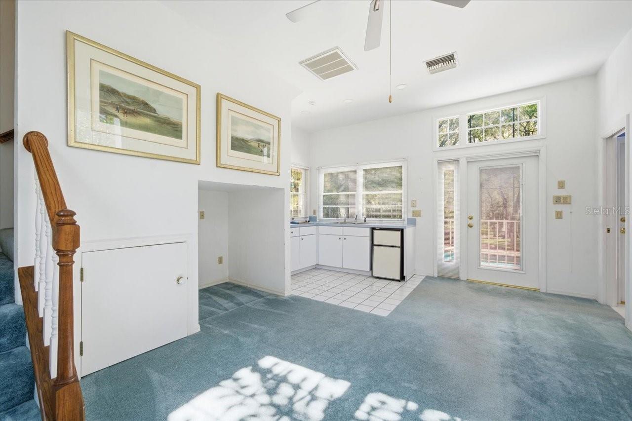 Listing photo id 56 for 15303 Eaton Court