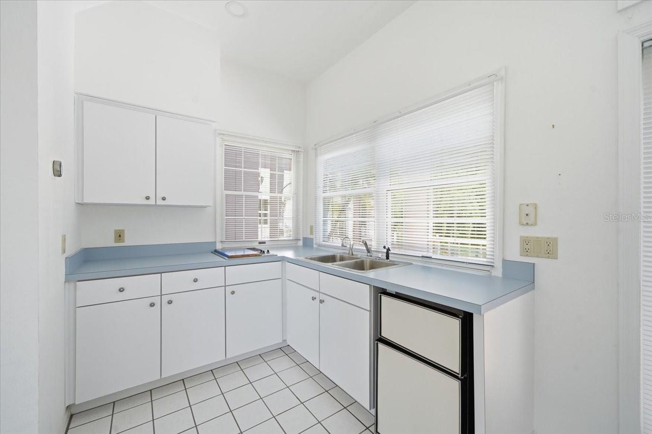 Listing photo id 58 for 15303 Eaton Court