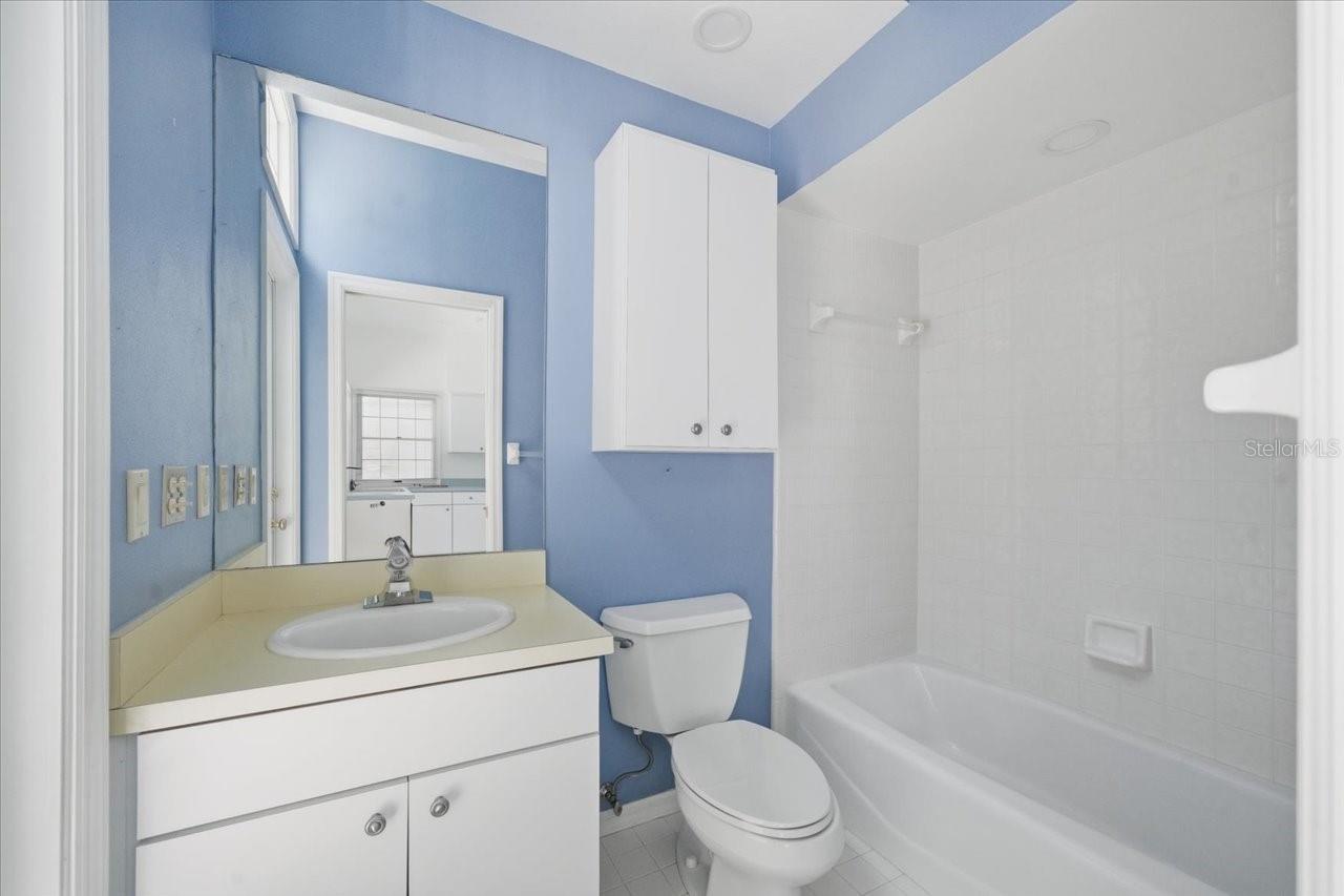 Listing photo id 59 for 15303 Eaton Court