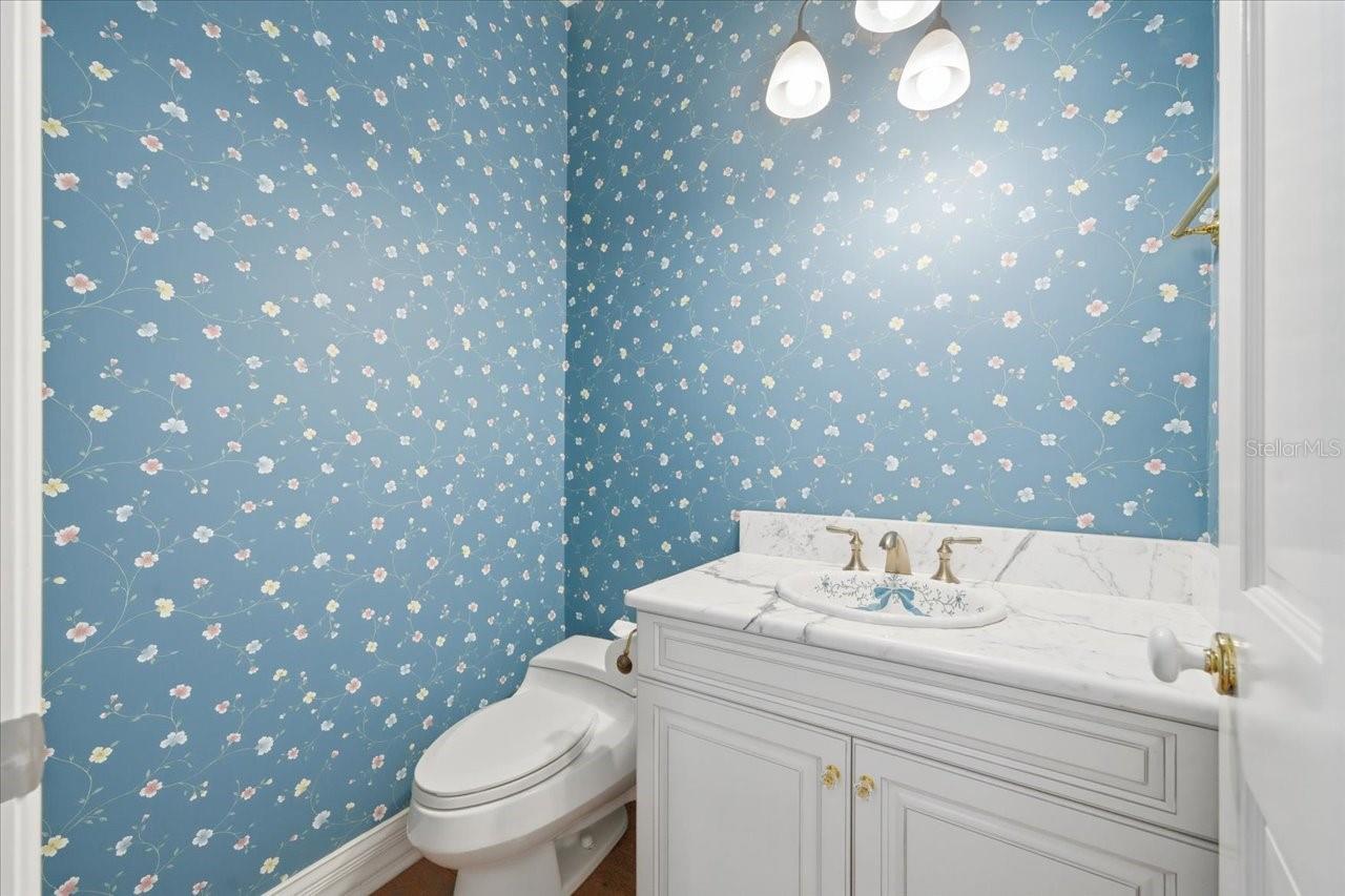 Listing photo id 60 for 15303 Eaton Court