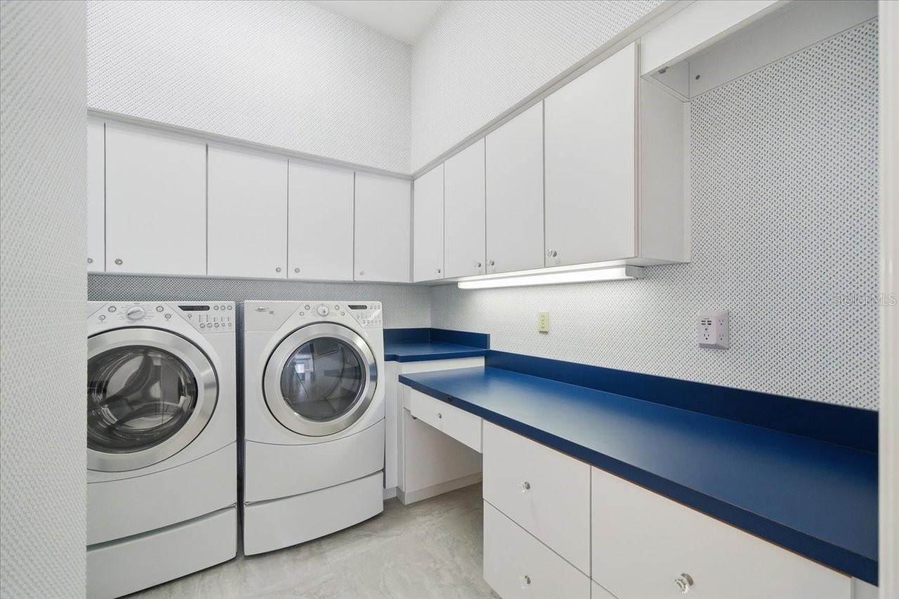 Listing photo id 62 for 15303 Eaton Court