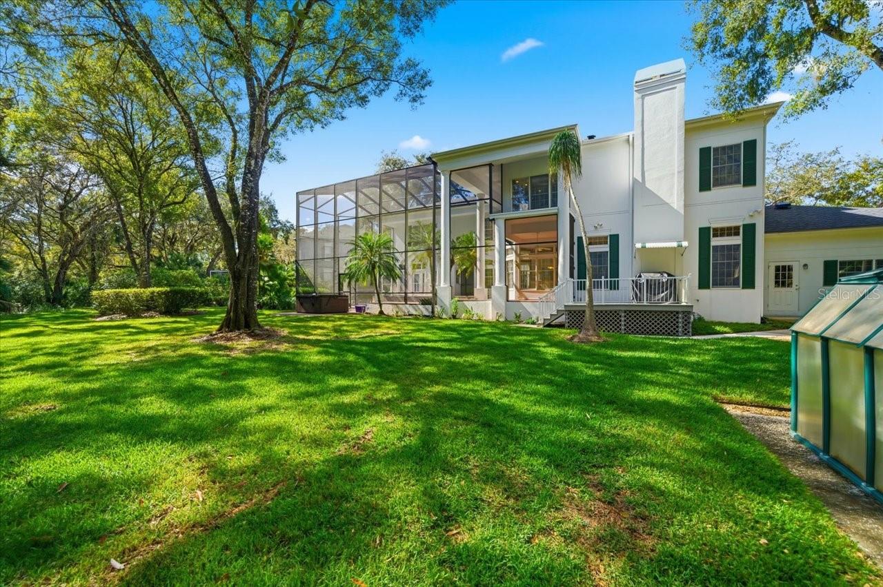 Listing photo id 7 for 15303 Eaton Court