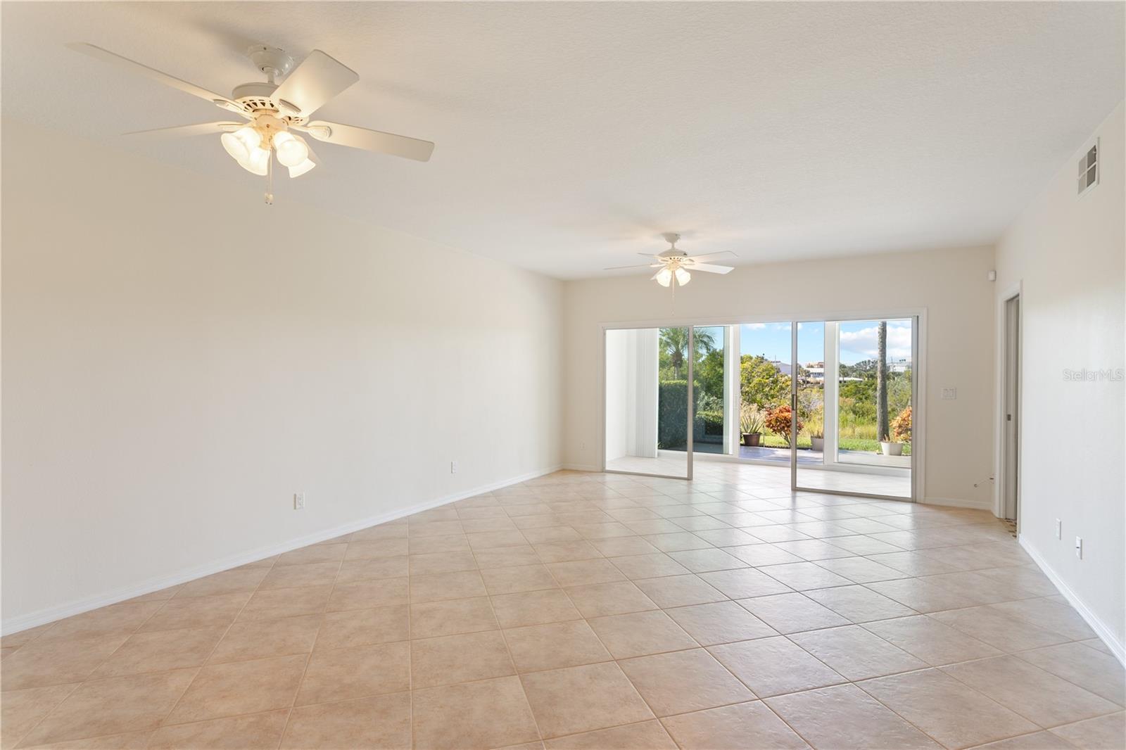 Image 16 of 79 For 11535 Shipwatch Way 1026