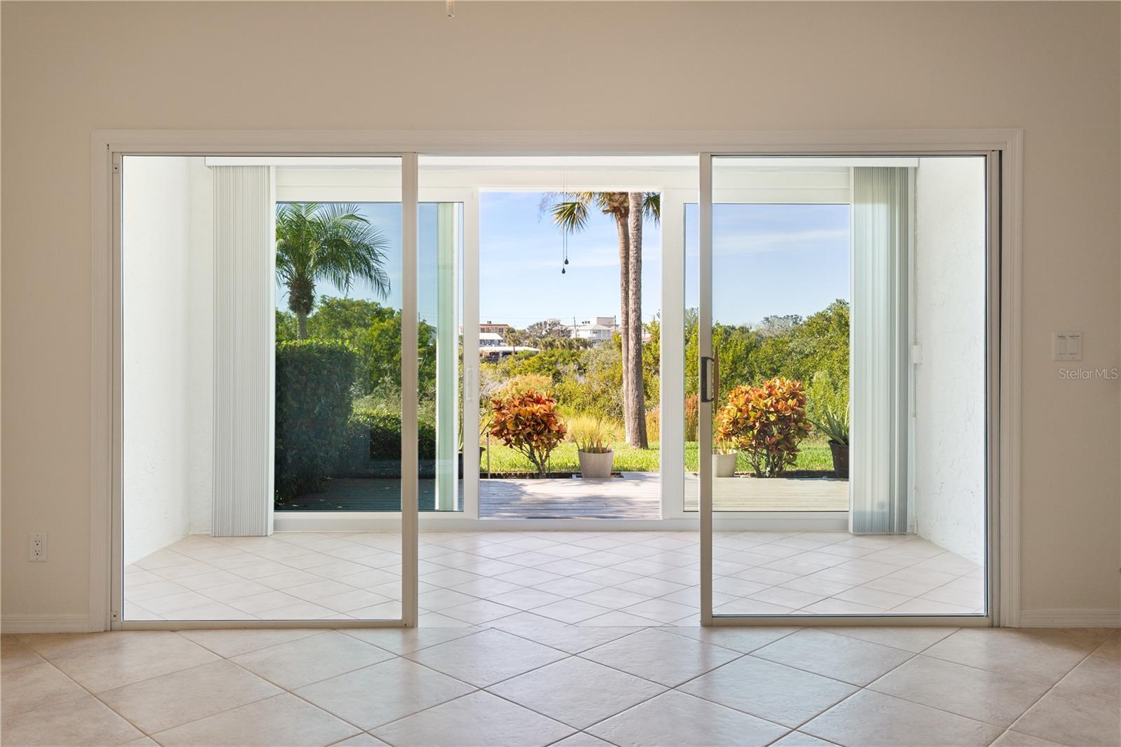 Image 19 of 79 For 11535 Shipwatch Way 1026