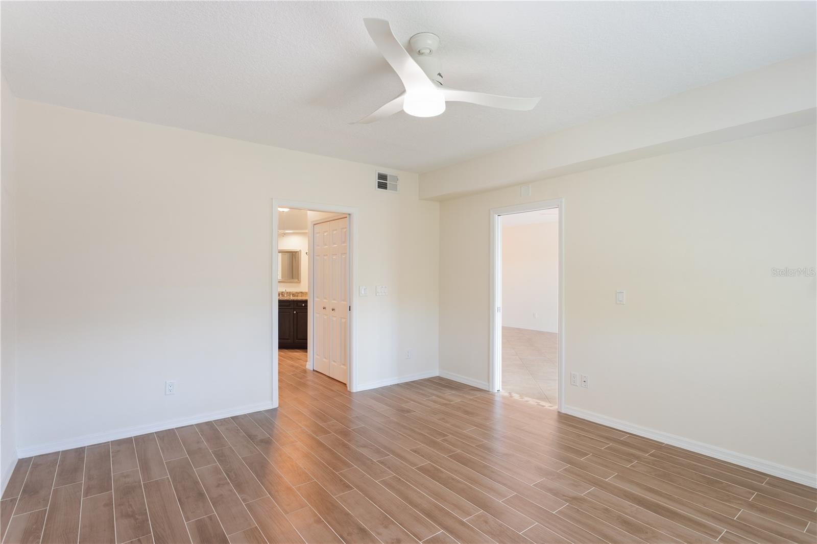 Image 29 of 79 For 11535 Shipwatch Way 1026