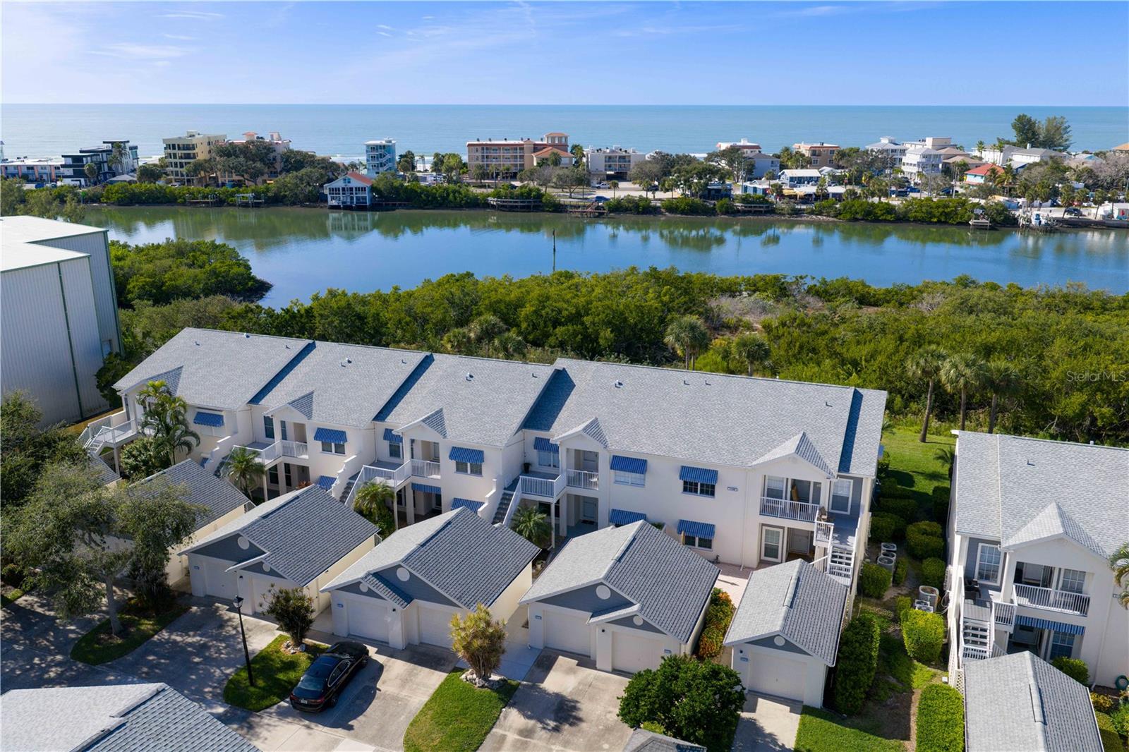 Image 38 of 79 For 11535 Shipwatch Way 1026