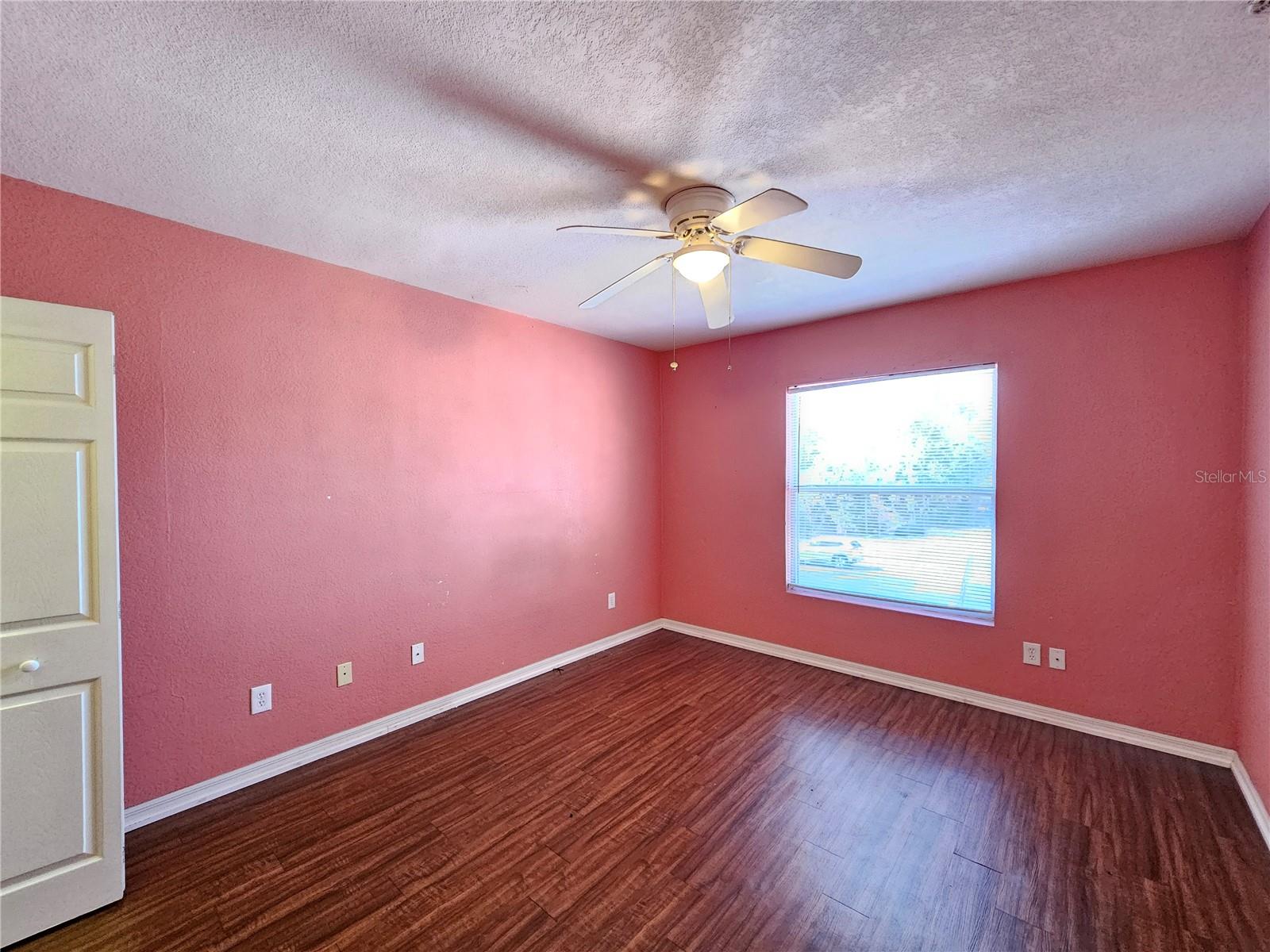 Image 10 of 13 For 1355 Drew Street 203