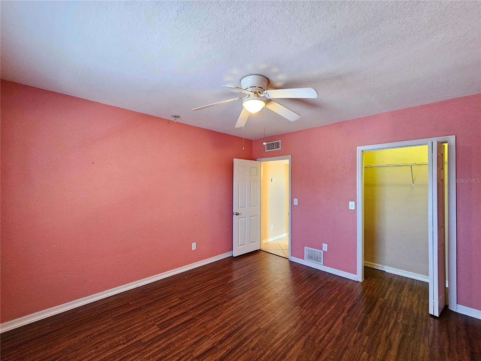 Image 11 of 13 For 1355 Drew Street 203