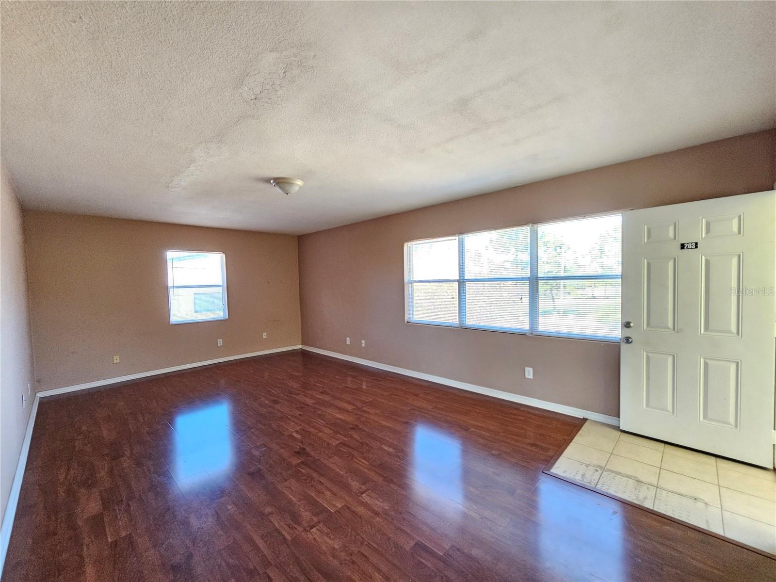 Image 2 of 13 For 1355 Drew Street 203