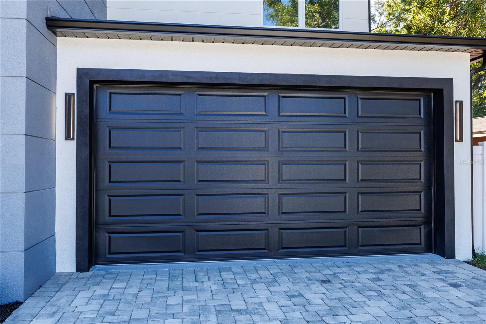 Listing photo id 3 for 4006 La Salle Street