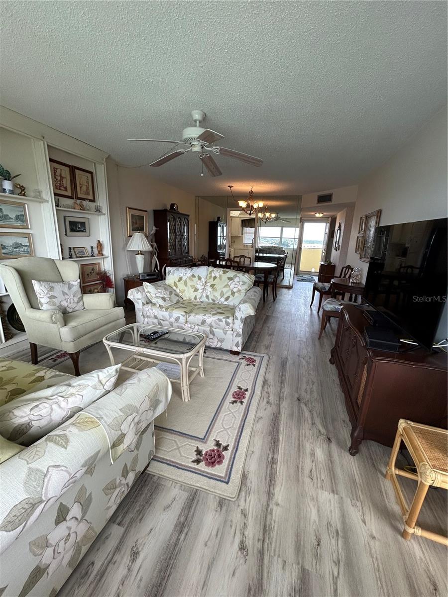 Image 10 of 32 For 4775 Cove Circle 1202