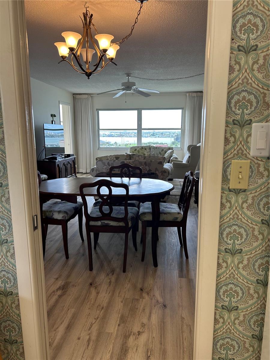 Image 23 of 32 For 4775 Cove Circle 1202