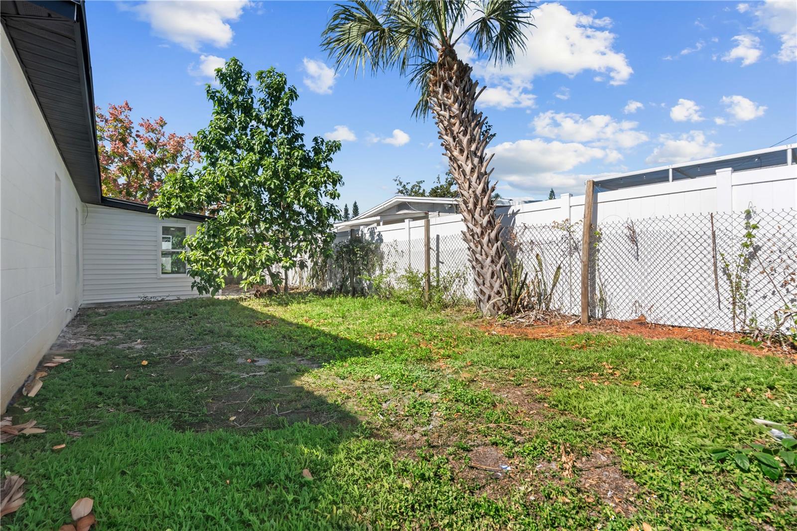 Image 14 of 60 For 5101 Town N Country Boulevard