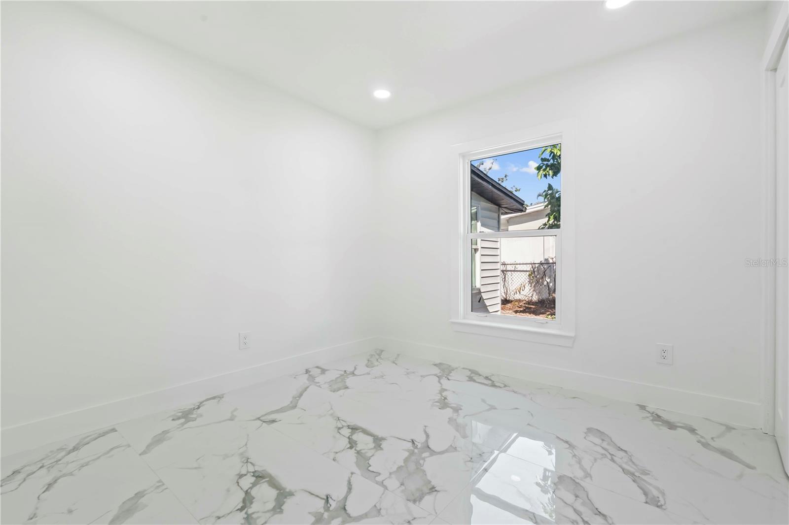 Image 27 of 60 For 5101 Town N Country Boulevard