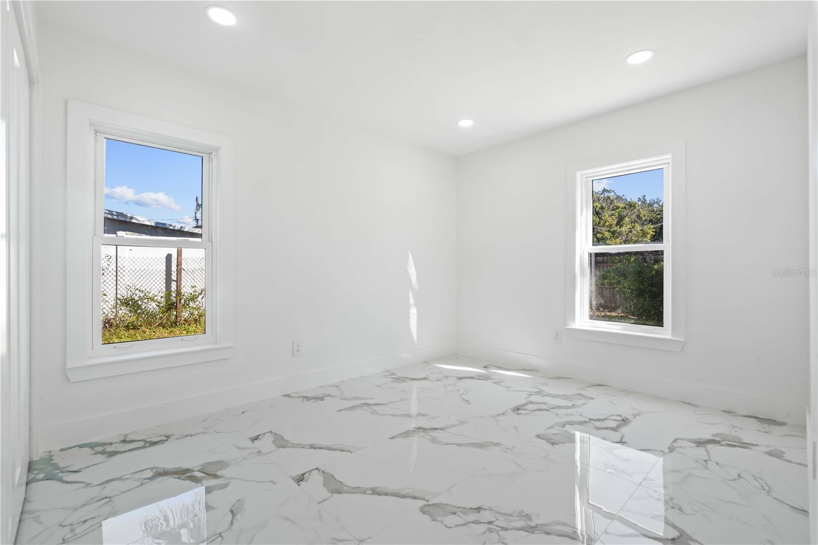 Image 31 of 60 For 5101 Town N Country Boulevard