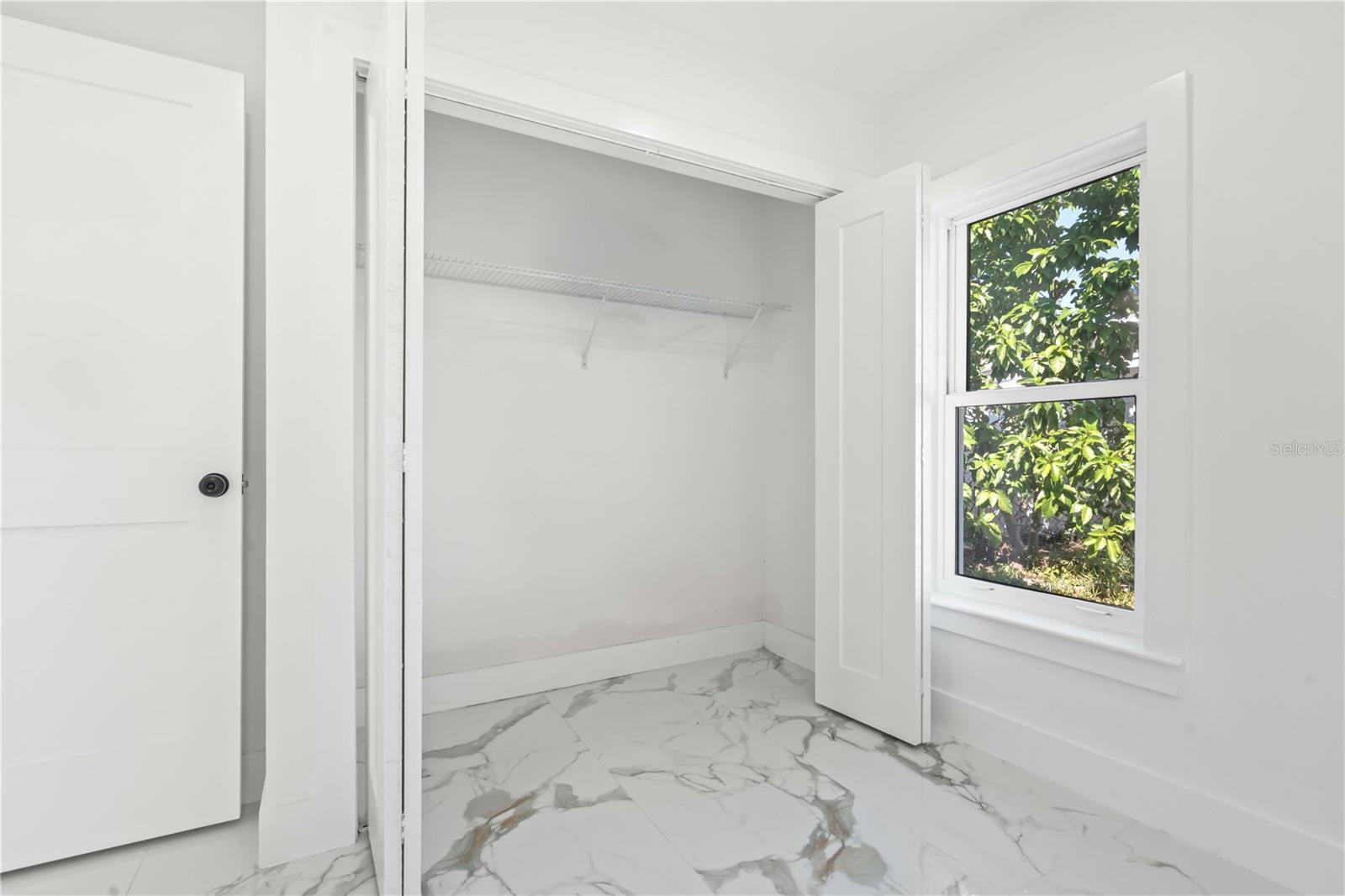 Image 33 of 60 For 5101 Town N Country Boulevard