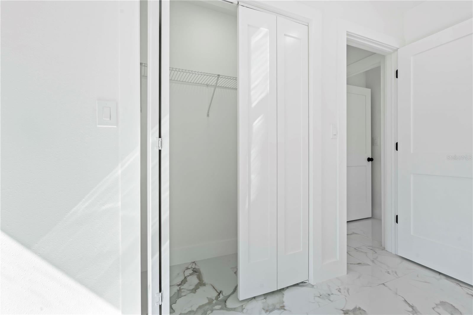 Image 36 of 60 For 5101 Town N Country Boulevard