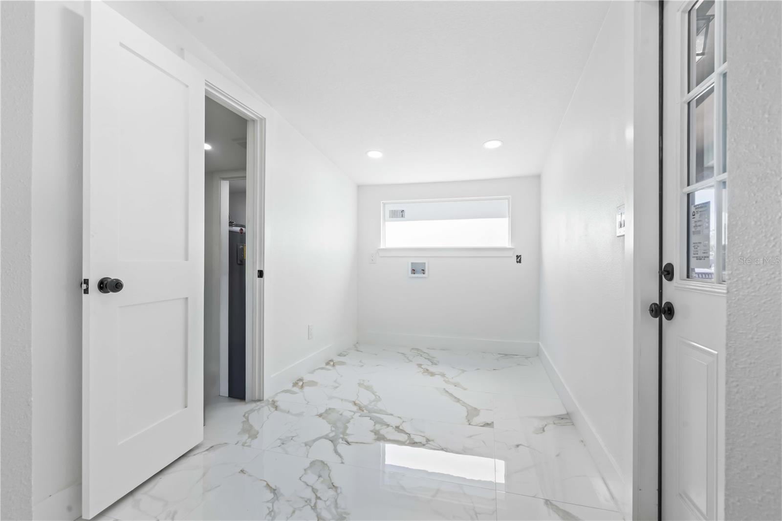 Image 38 of 60 For 5101 Town N Country Boulevard