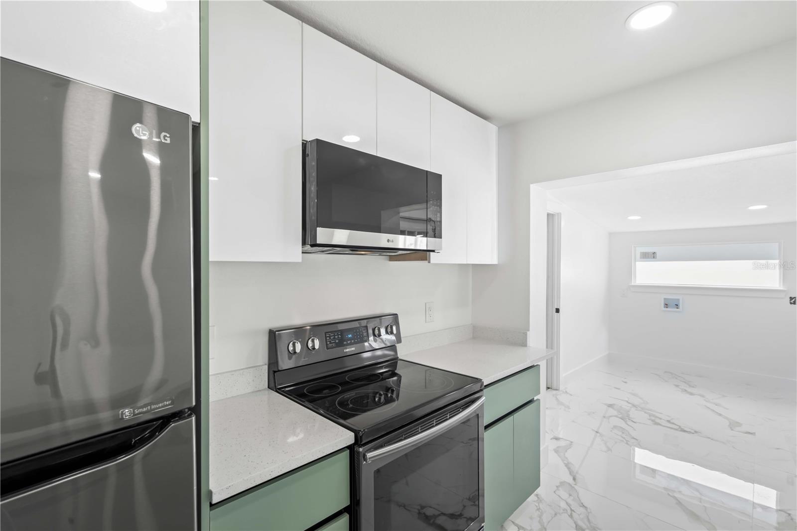 Image 43 of 60 For 5101 Town N Country Boulevard