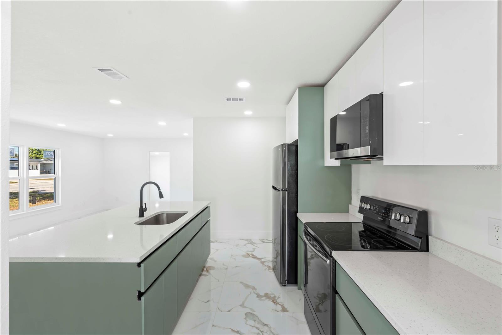 Image 45 of 60 For 5101 Town N Country Boulevard